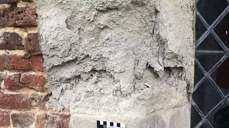 Flaking stone at Hampton Court Palace